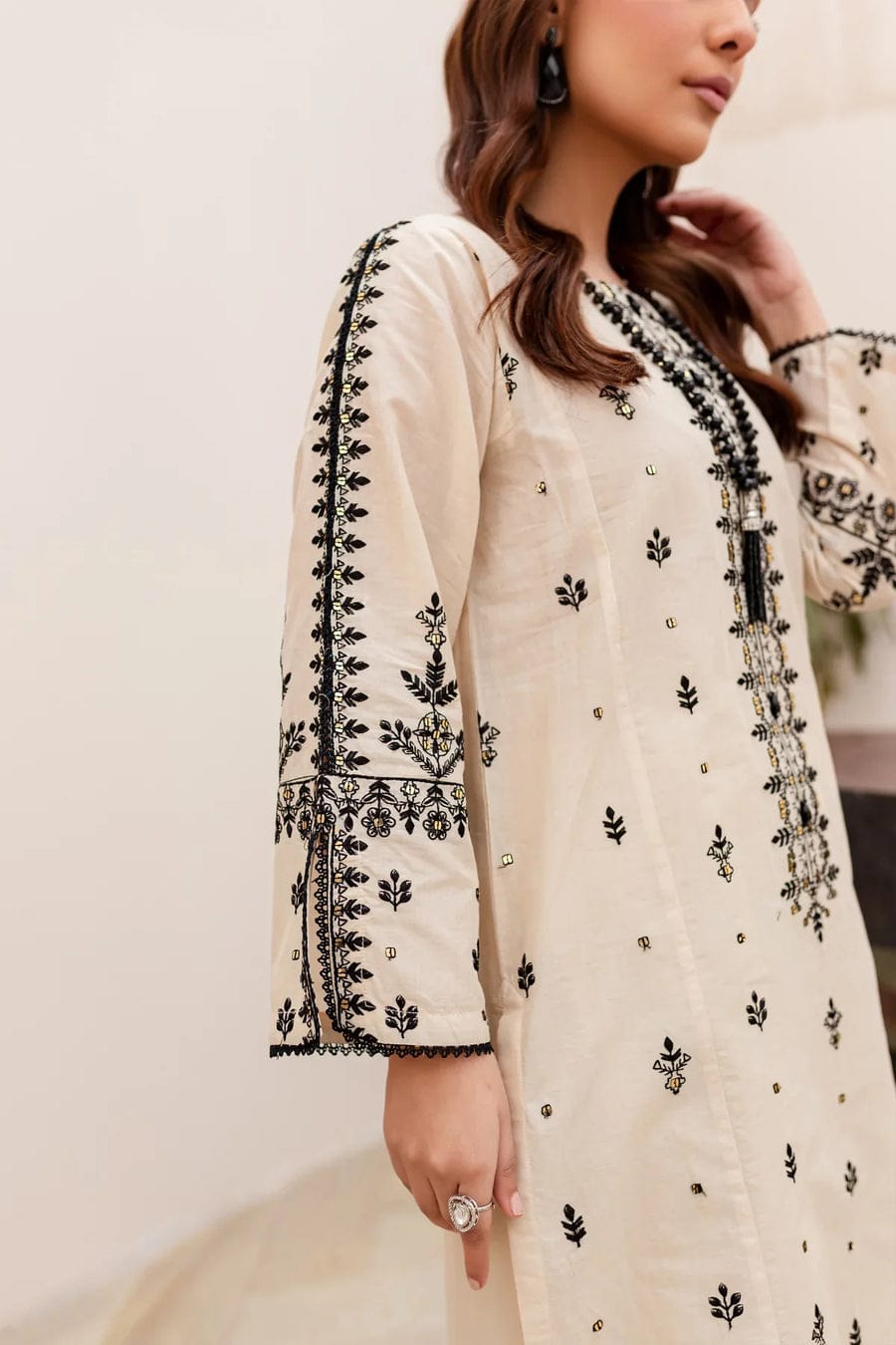 Elegant-2PC LAWN EMBROIDERED SHIRT AND EMBROIDERED TROUSER - 0012